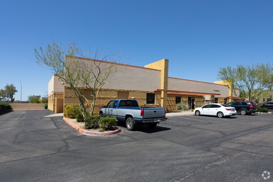 More Photos Of 14201 N Hayden Rd, Scottsdale Light Distribution For Lease