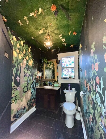 More Photos Of 917 Gallatin Ave, Nashville Freestanding For Lease