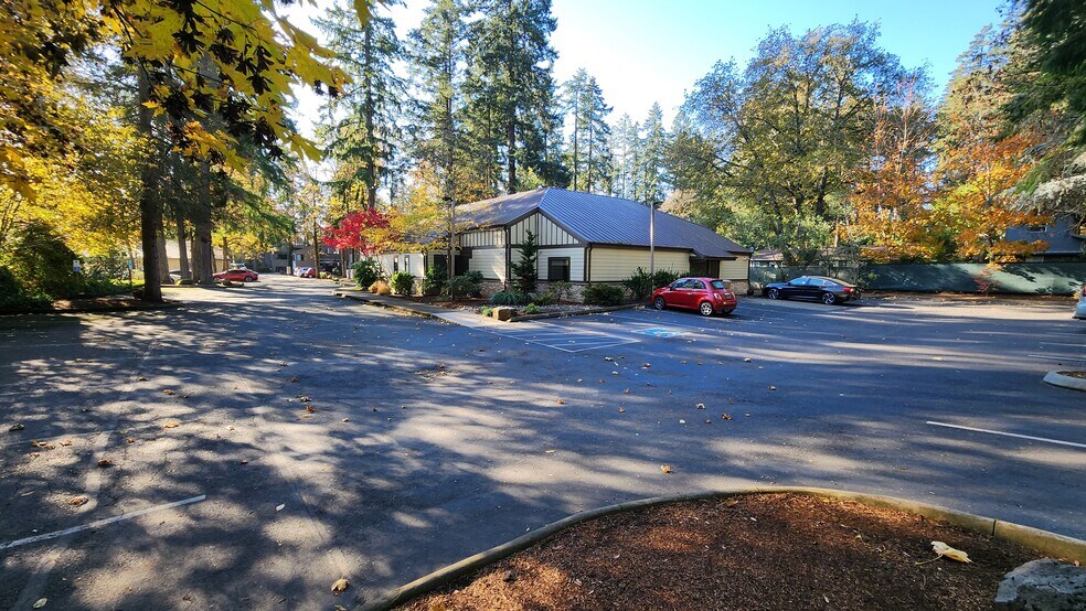 More Photos Of 4309 SW Oakridge Rd, Lake Oswego Medical For Sale