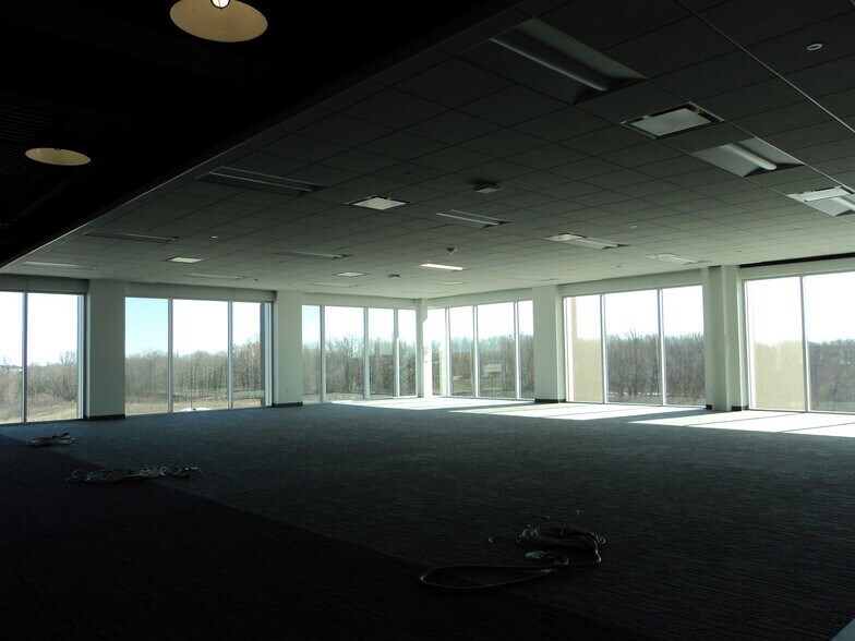 More Photos Of 2020 Innovation Ct, De Pere Office For Lease