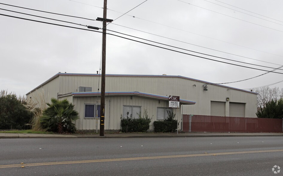 More Photos Of 1629 Doolittle Dr, San Leandro Manufacturing For Sale