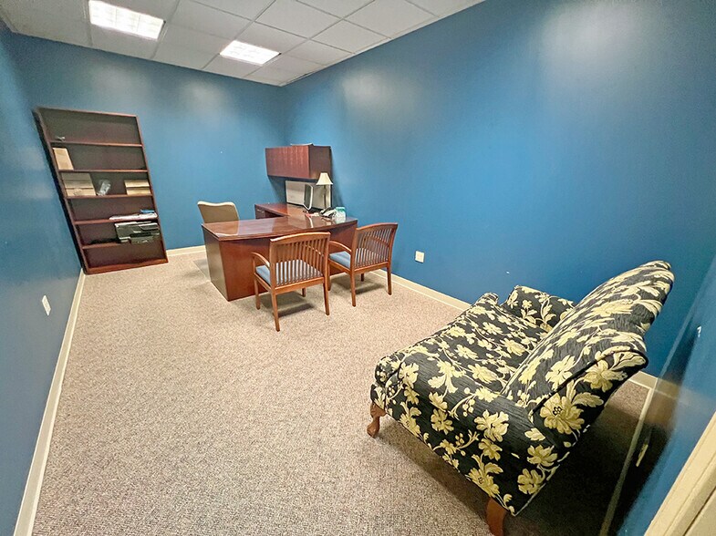 More Photos Of 105 Dillinger Rd, Carbondale Industrial For Sale