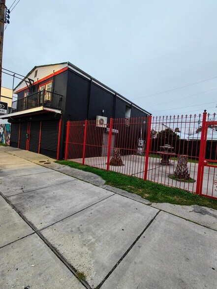 More Photos Of 3811-3813 Tulane Ave, New Orleans Storefront Retail Residential For Lease