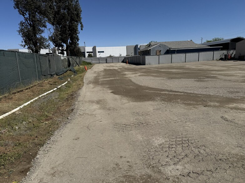 More Photos Of 23320-23330 Cajalco Rd, Perris Land For Lease