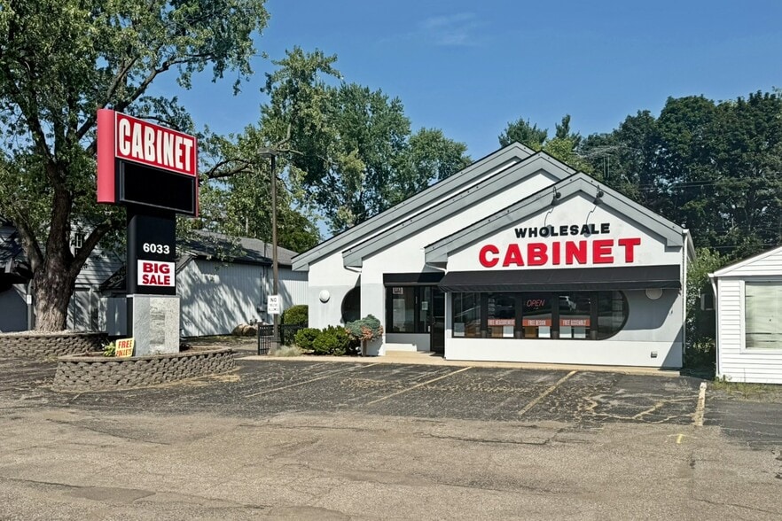 Primary Photo Of 6033 S Westnedge Ave, Portage Freestanding For Lease