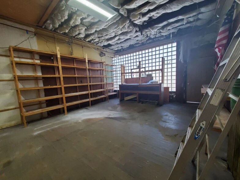 More Photos Of 218-222 Virginia Ave, Cumberland Storefront Retail Residential For Lease