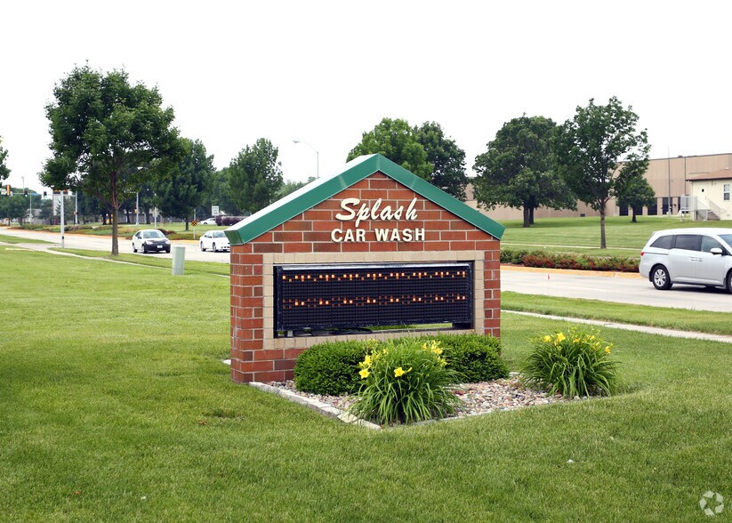 More Photos Of 1325 N Ankeny Blvd, Ankeny Carwash For Sale