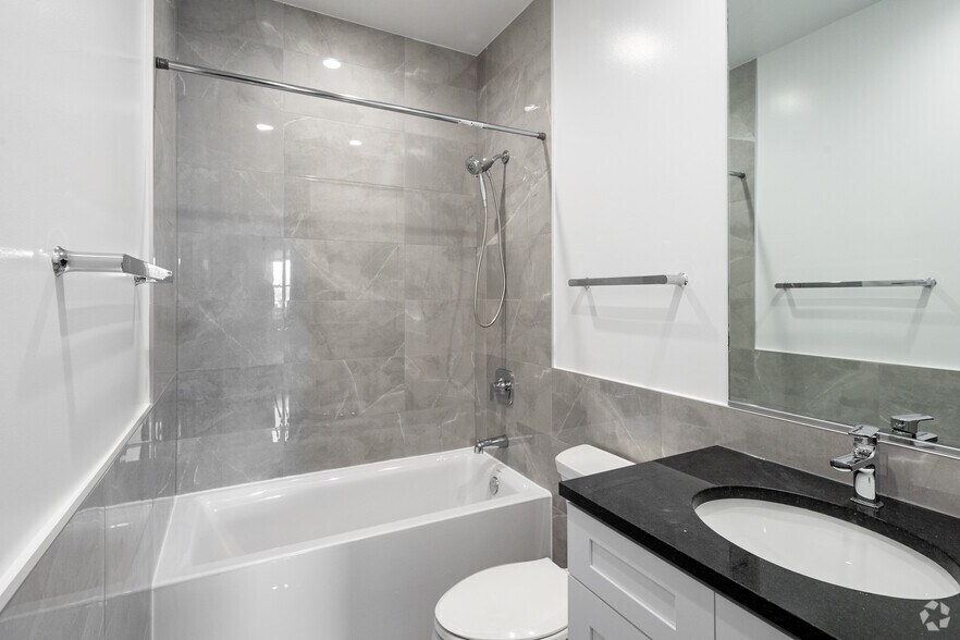 More Photos Of 1710 W Lunt Ave, Chicago Apartments For Sale