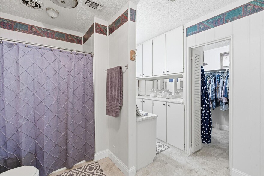 More Photos Of 226 E Blackjack St, Dublin Storefront Retail Residential For Sale