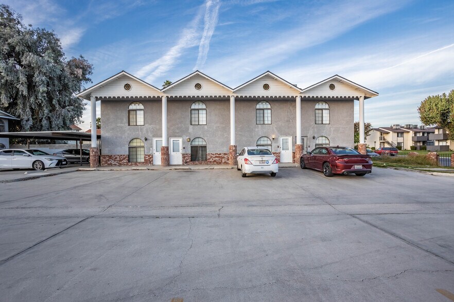 More Photos Of 4023 O St, Bakersfield Apartments For Sale