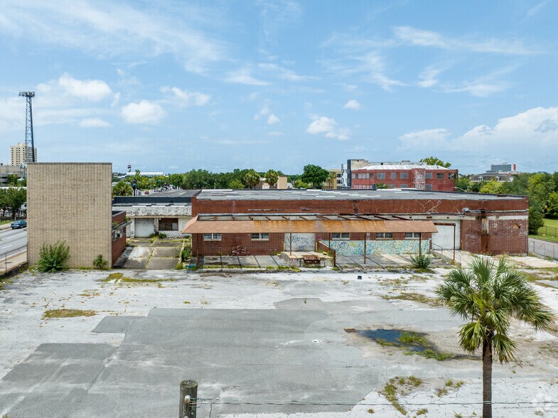 More Photos Of 925 N Ocean St, Jacksonville Manufacturing For Sale
