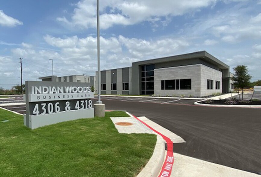 More Photos Of 4318 De Zavala Rd, San Antonio Unknown For Lease