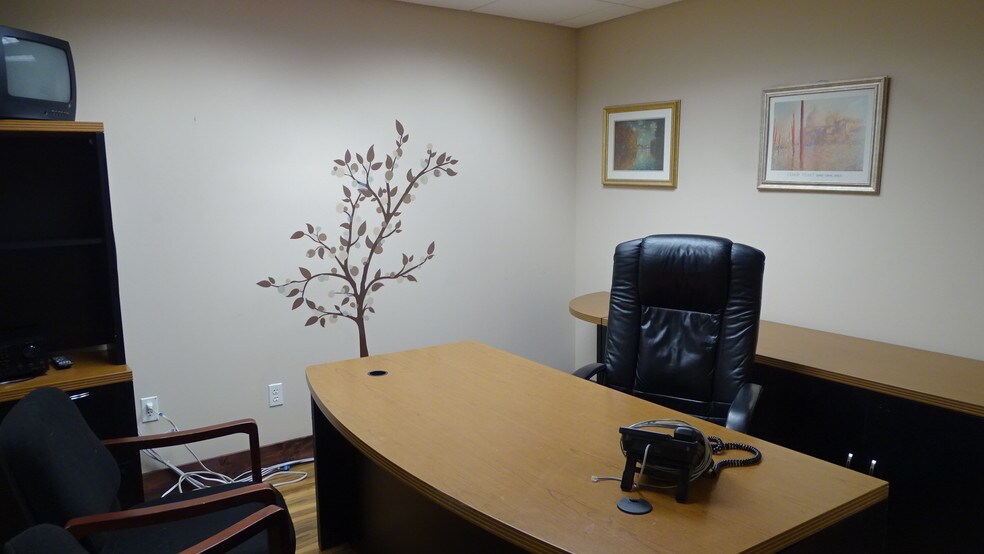 More Photos Of 1 E Market St, York Office For Sale