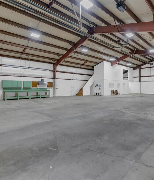 More Photos Of 12525 E 9 Mile Rd, Warren Warehouse For Sale