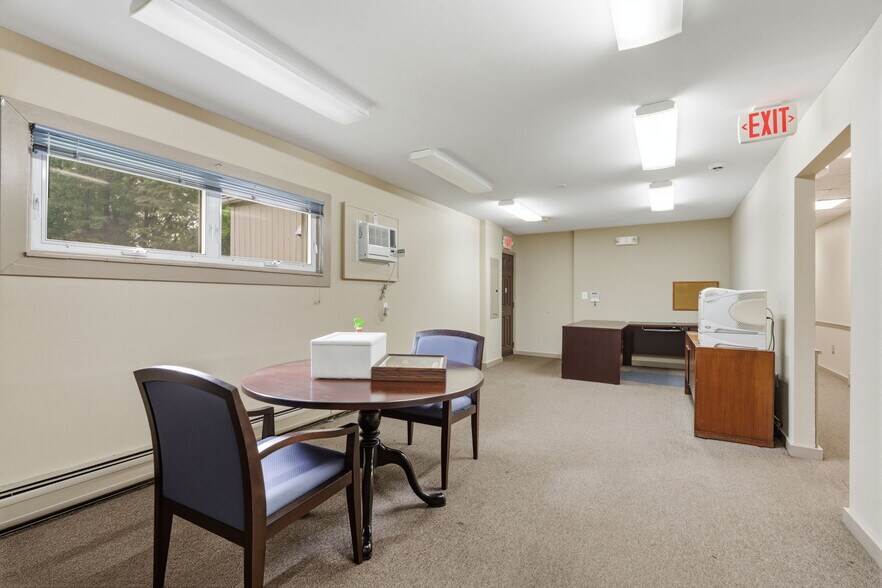 More Photos Of 3157 Mechanicsville Rd, Eddington Medical For Sale