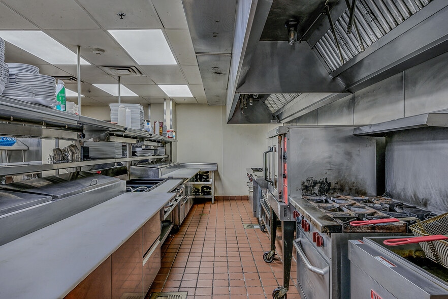 More Photos Of 821 Northern Blvd, Clarks Summit Restaurant For Sale