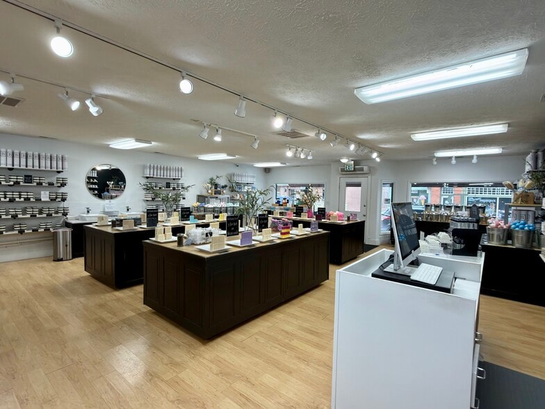 More Photos Of 58 W Main St, Nashville Storefront For Sale