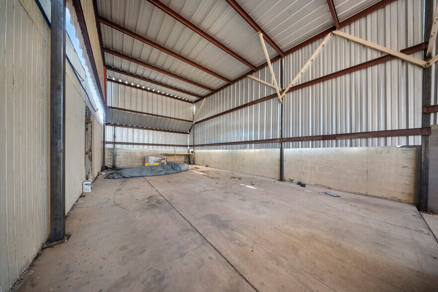 More Photos Of 8213-8215 E Main St, Mesa Auto Repair For Sale