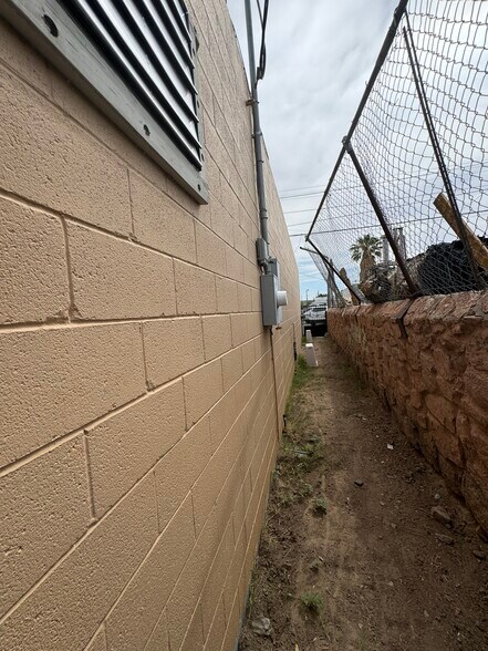 More Photos Of 404-406 Sixth Ave, El Paso Warehouse For Sale