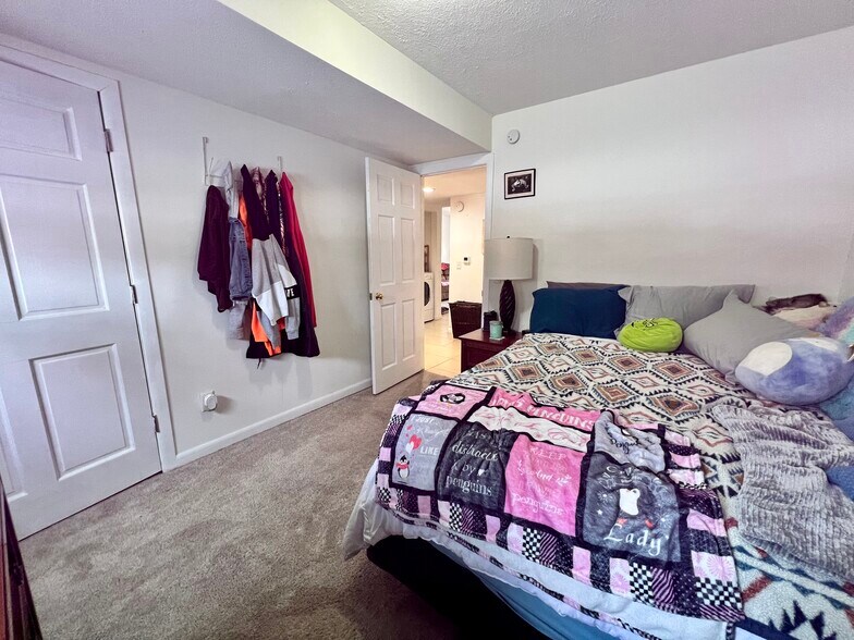More Photos Of 308 Low St, Bloomington Apartments For Sale
