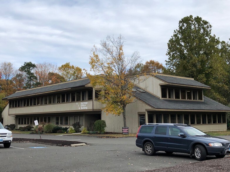 More Photos Of 574 Heritage Rd, Southbury Office For Lease