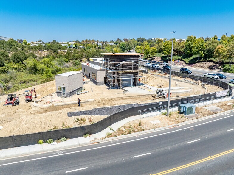 More Photos Of 1505 Poinsettia ave, Vista Carwash For Sale