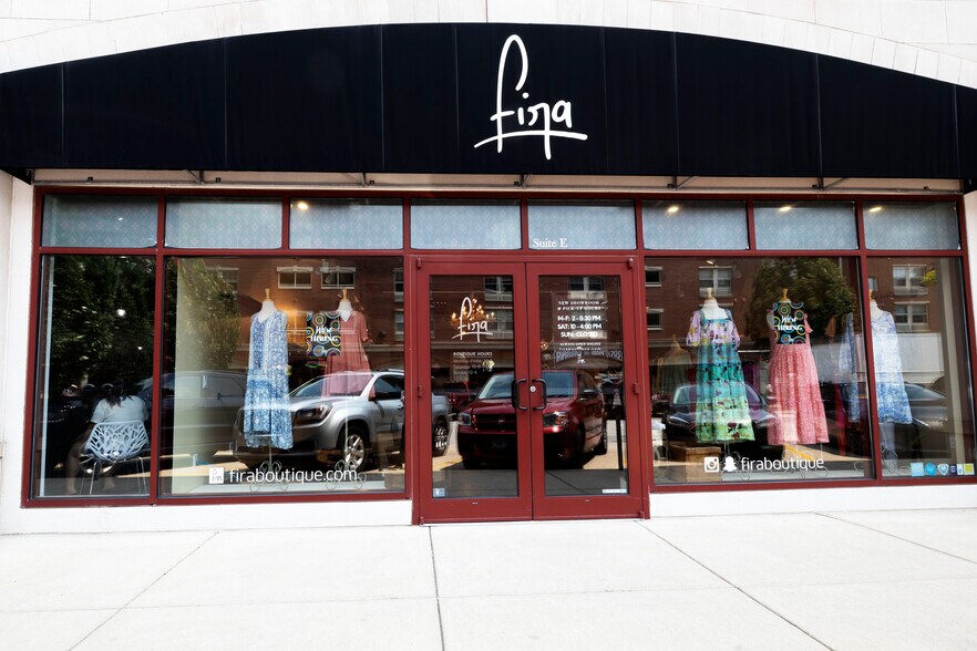 More Photos Of 700 S Gregory St, Urbana Apartments For Lease