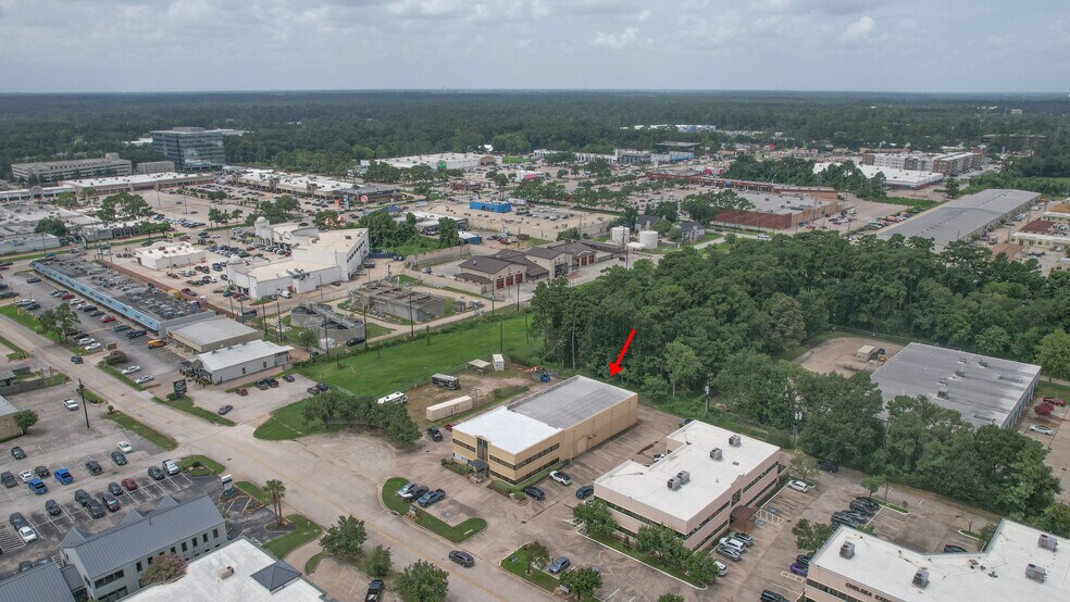 More Photos Of 25349-25351 Borough Park Dr, Spring Light Manufacturing For Sale