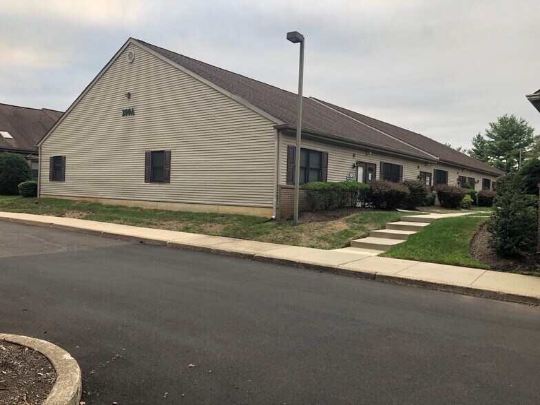 More Photos Of 1609 Woodbourne Rd, Levittown Office For Lease