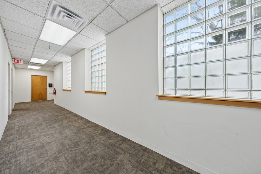 More Photos Of 545-553 Cedar Ln, Teaneck Office For Sale