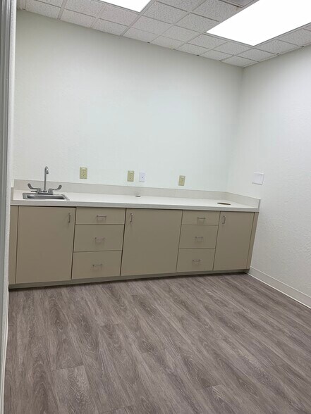 More Photos Of 35801-36091 US Hwy 19 N, Palm Harbor Freestanding For Lease