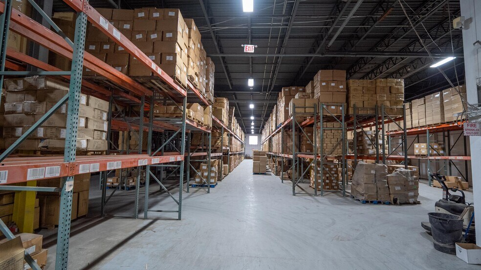 More Photos Of 1050 Edward St, Linden Warehouse For Lease