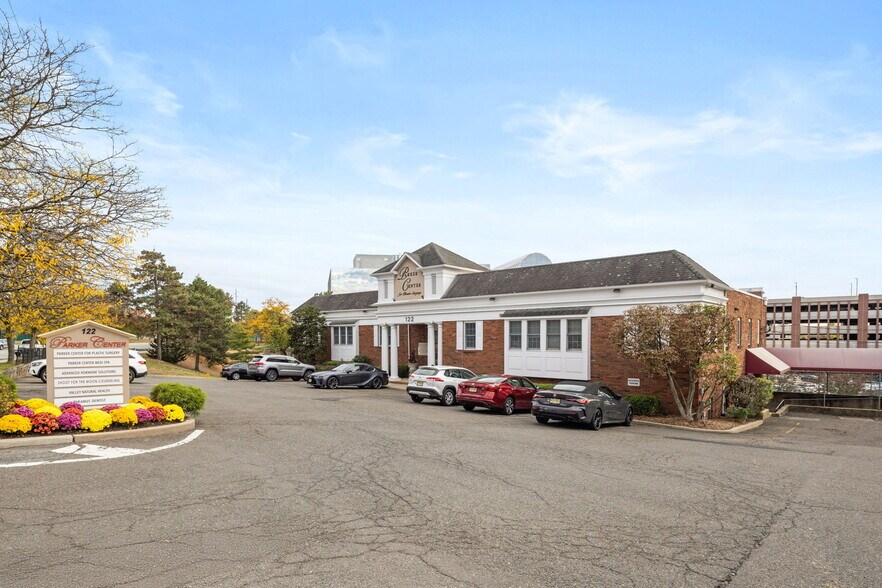 More Photos Of 122 E Ridgewood Ave, Paramus Medical For Lease