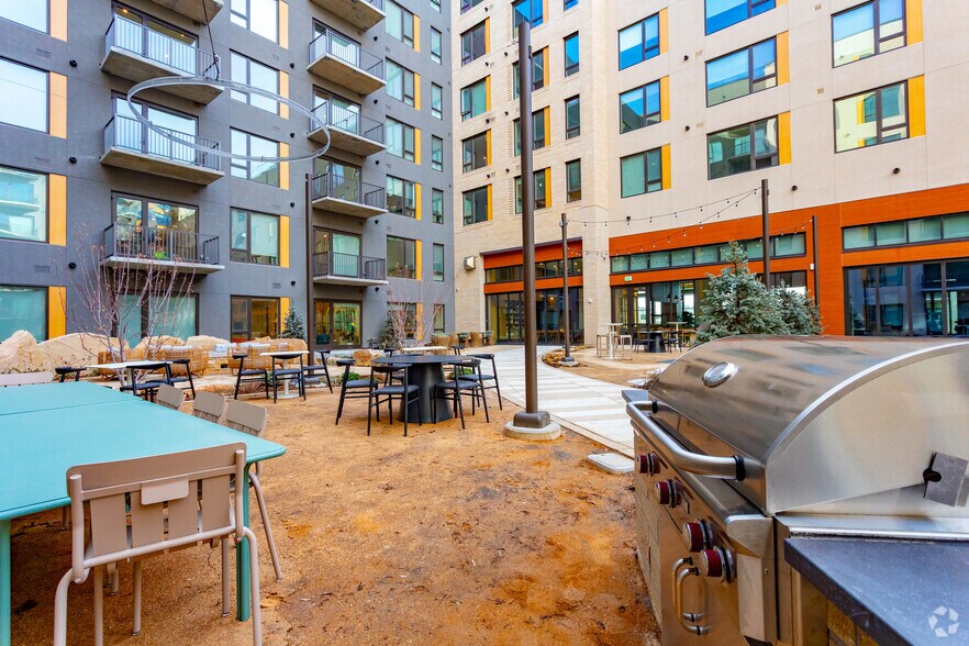More Photos Of 1380 Uvalda St, Aurora Apartments For Lease