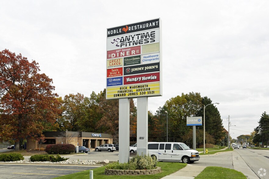 More Photos Of 1851 44th St SW, Wyoming Freestanding For Lease