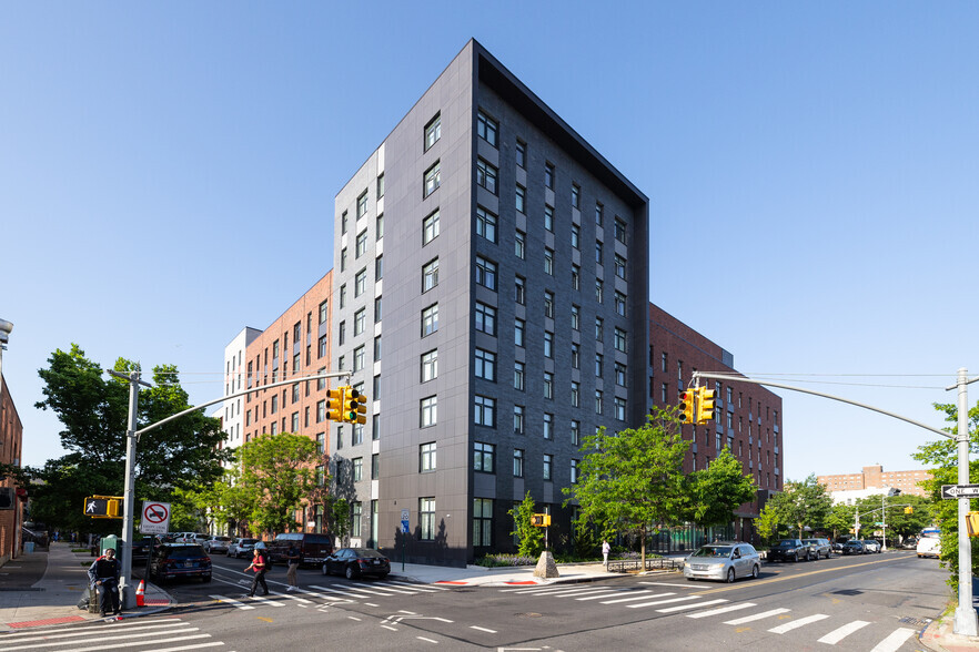 Primary Photo Of 273 Snediker Ave, Brooklyn Apartments For Lease