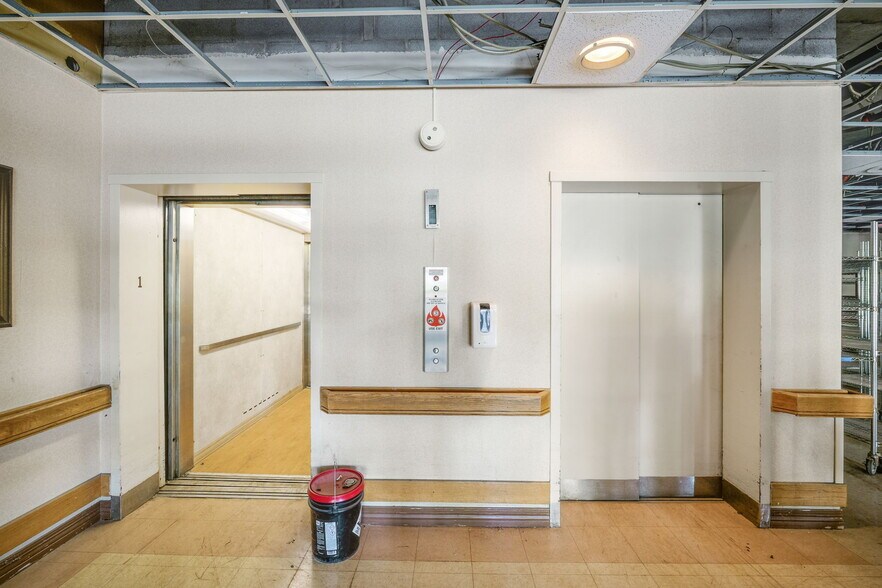 More Photos Of 2051 Collingwood Blvd, Toledo Skilled Nursing Facility For Sale