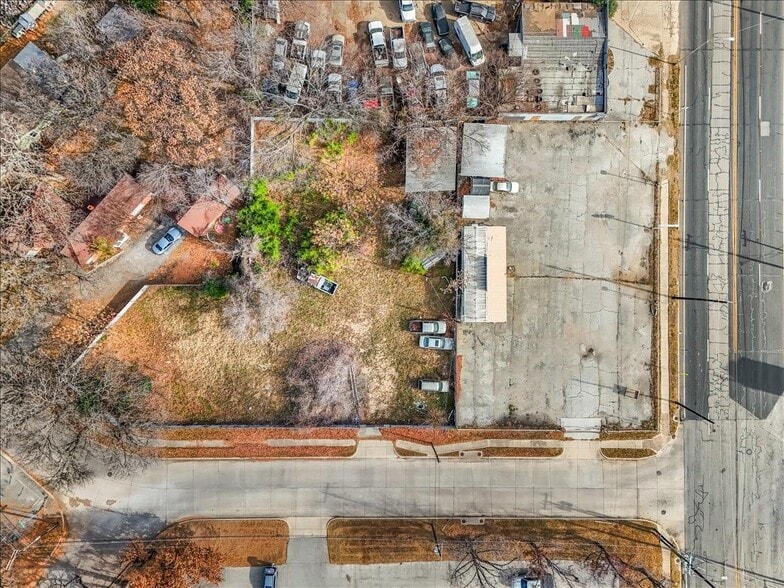 More Photos Of 3509 E Belknap St, Fort Worth Auto Dealership For Sale