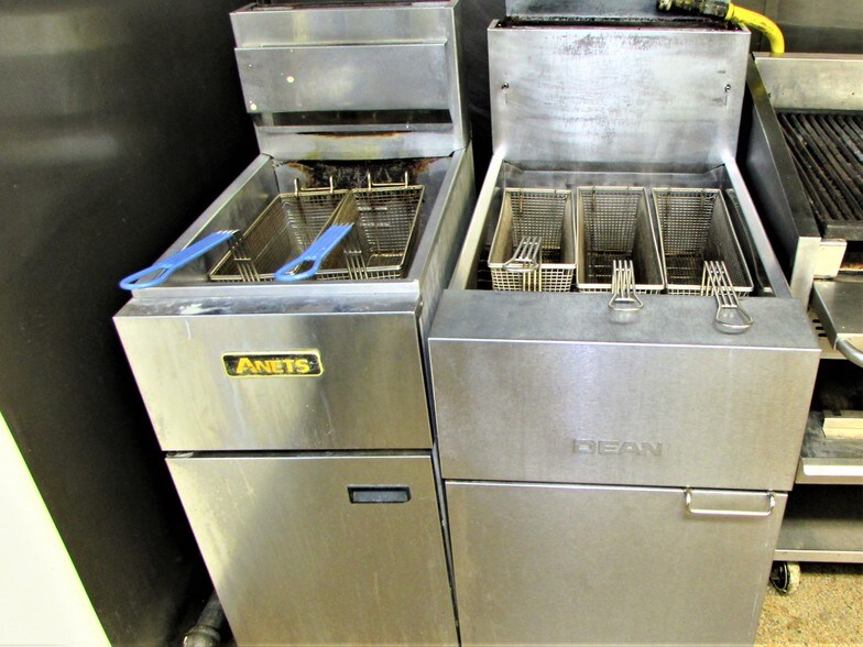 More Photos Of 6931 Gravois Ave, Saint Louis Restaurant For Lease