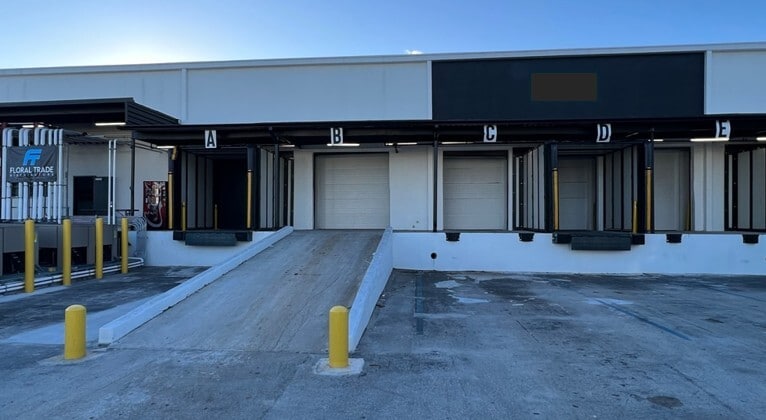 More Photos Of 7500 NW 25th St, Miami Office For Lease