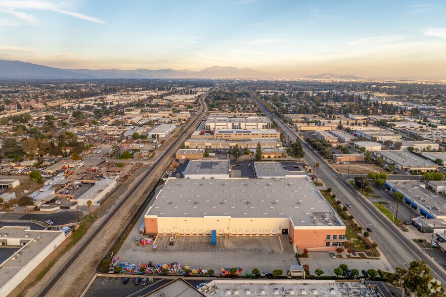 More Photos Of 5388 Arrow Hwy, Montclair Warehouse For Lease