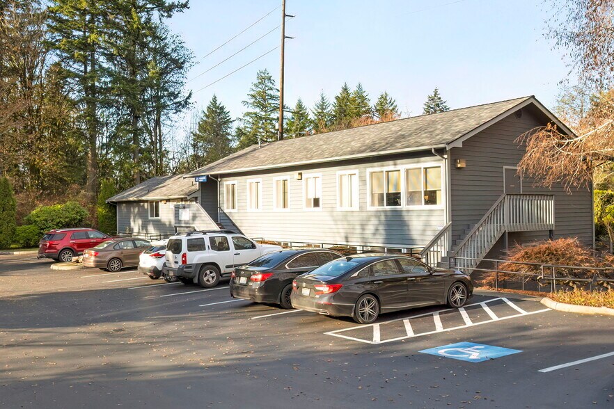 More Photos Of 104 Tremont Ave, Port Orchard Medical For Sale