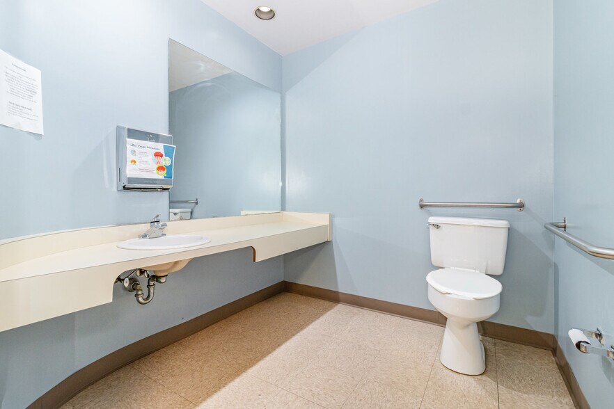 More Photos Of 10196 Springfield Pike, Cincinnati Medical For Sale