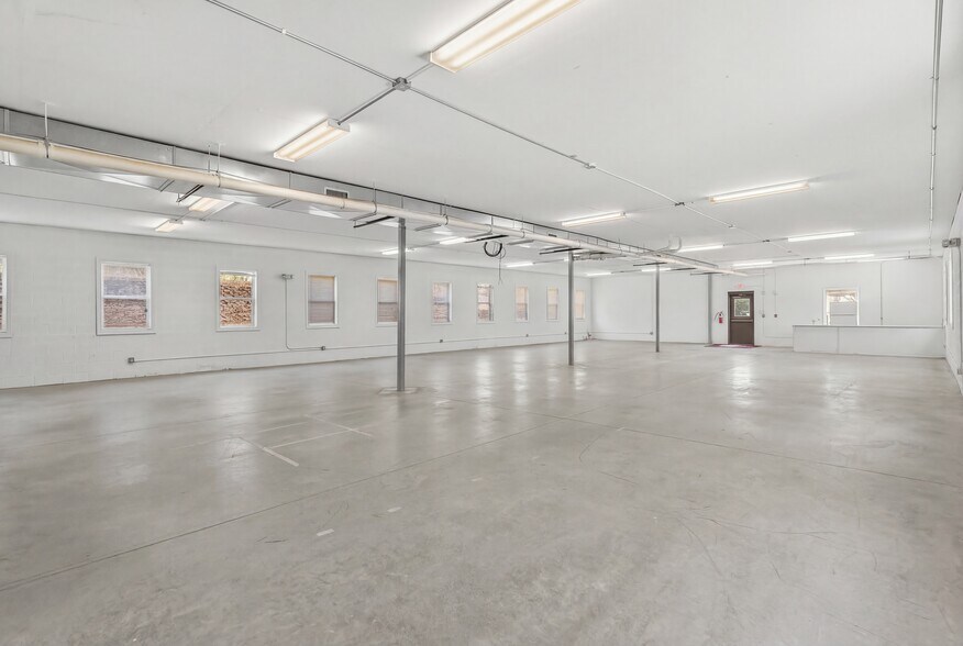 More Photos Of 846 Faith Rd, Salisbury Religious Facility For Lease