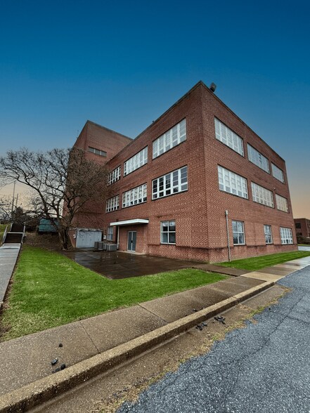 More Photos Of 2150 Herr St, Harrisburg Office For Sale