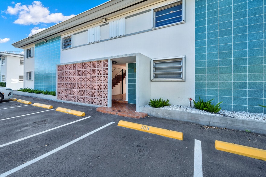 More Photos Of 1316 NE 105th St, Miami Shores Apartments For Sale