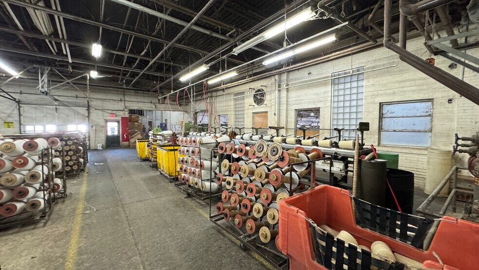 More Photos Of 240 S Main St, Nazareth Flex For Lease