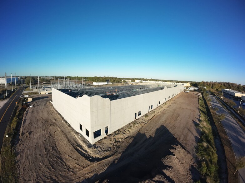More Photos Of 3955 Anchuca Dr, Lakeland Industrial For Lease