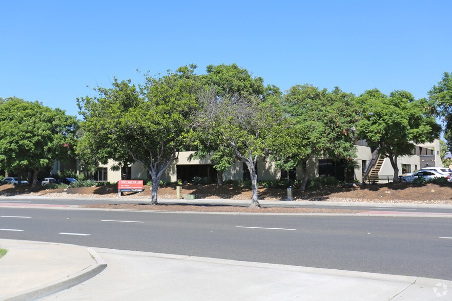 More Photos Of 2522 Chambers Rd, Tustin Coworking Space