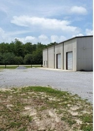More Photos Of 107 Industrial Ct, Freeport Industrial For Sale